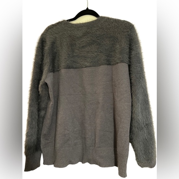 Joe Fresh Grey Gray Sweater Size XL Fluffy Faux Fur Top Soft Two Toned - Picture 3 of 9